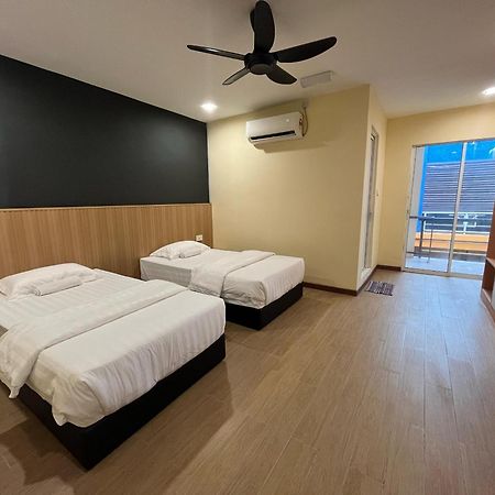 Halo Hotel Semporna Exteriör bild