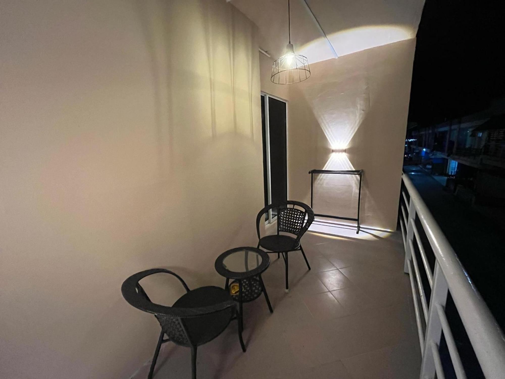 Halo Hotel Semporna Exteriör bild