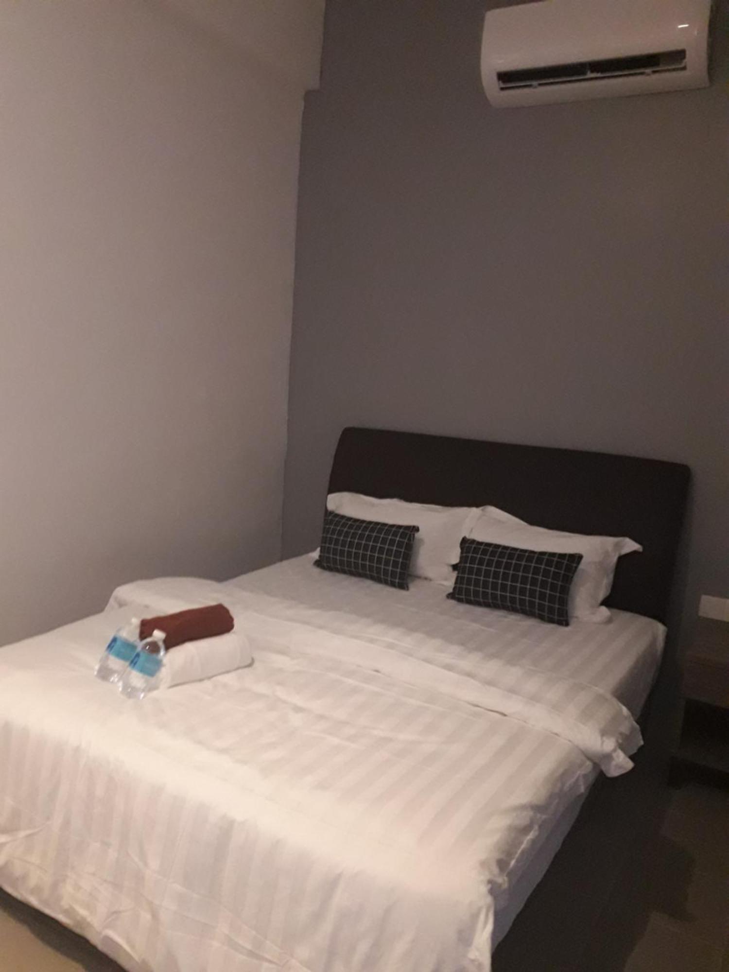 Halo Hotel Semporna Exteriör bild